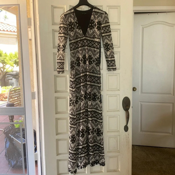 Long sleeve maxi dress size 4 - Picture 5 of 10